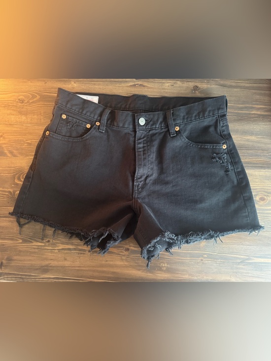 女性のギャップの黒は、ヘムデニムショートパンツをフレア 【公式通販】